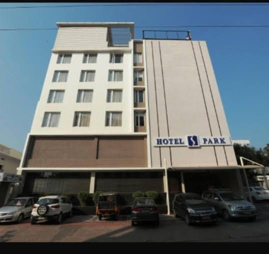 Hotel-S-Park Khammam エクステリア 写真