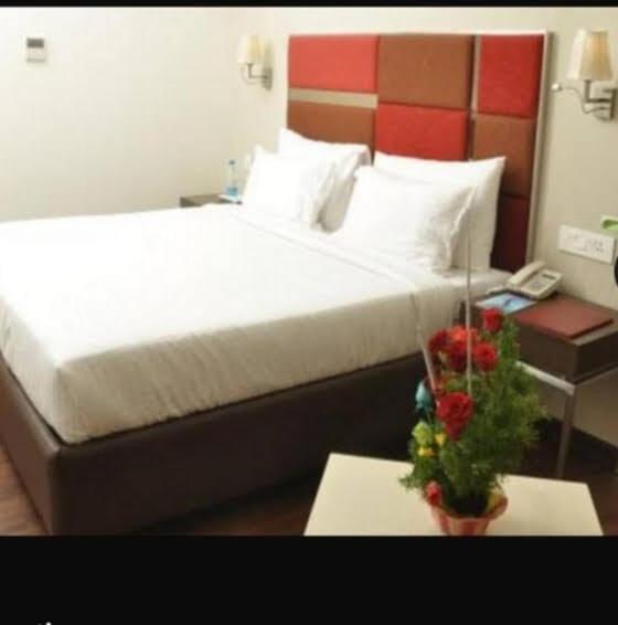 Hotel-S-Park Khammam エクステリア 写真