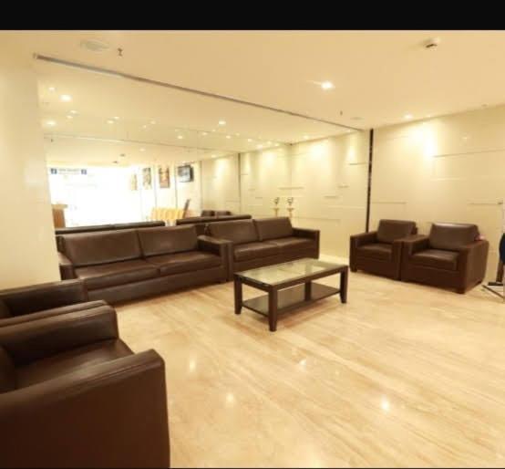 Hotel-S-Park Khammam エクステリア 写真