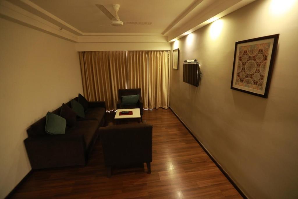 Hotel-S-Park Khammam エクステリア 写真